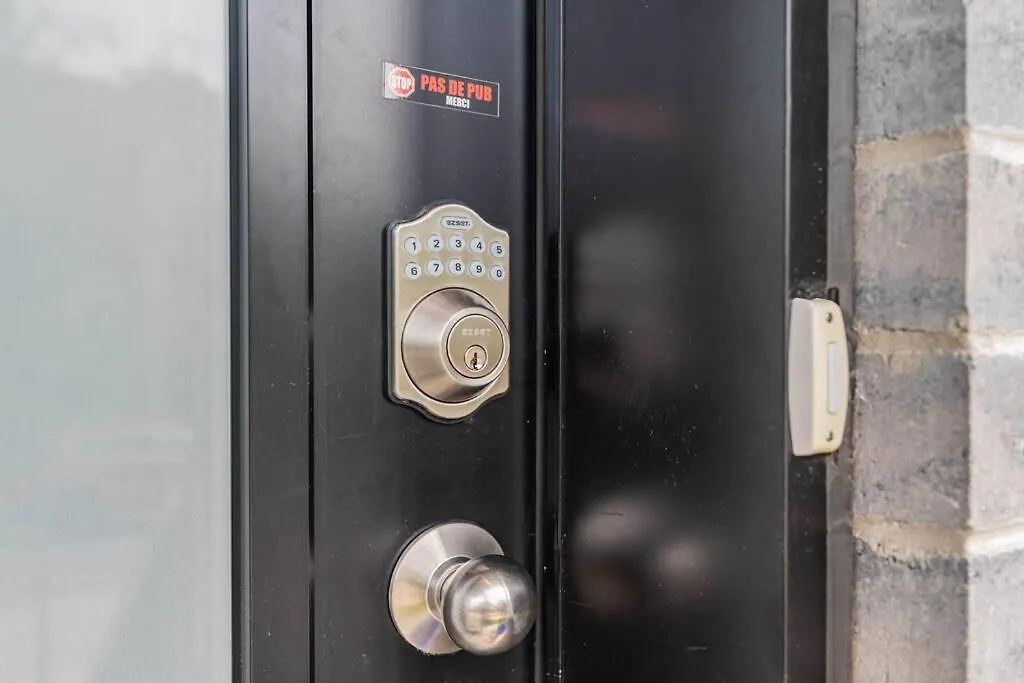 Stylish 3Br Oasis With 2 Free Parking Spots Apartment Longueuil